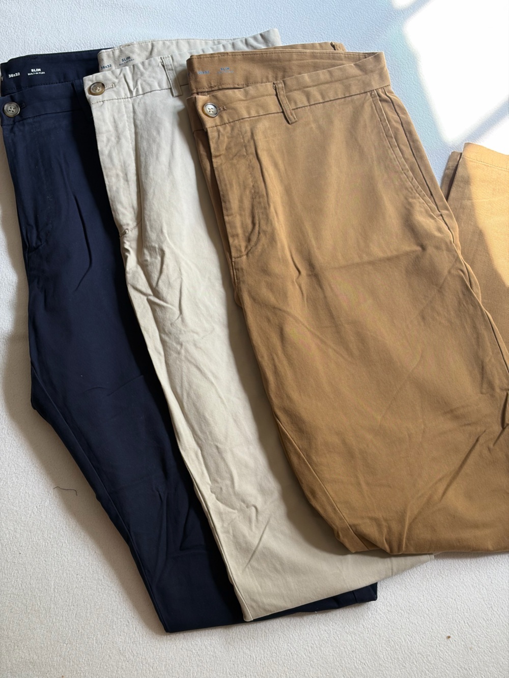 Old Navy Slim Built-In Flex Chino Pants Bundle 36x32 Khaki Navy Tan Men Lot of 3
